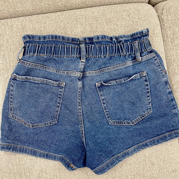 Cinched Waist and Button Fly High Waisted Denim Shorts - Picture 2 of 2